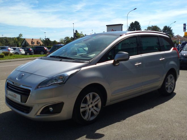 Peugeot 5008 2.0 hdi 150 fap allure 7 places Gris de 2016