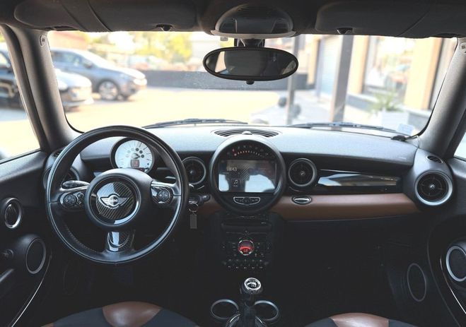 Mini One r56 1.2 75ch coupe Noir de 2011