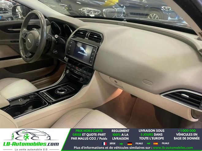 Jaguar XE 180 ch BVA Noir M�tallique de 2017