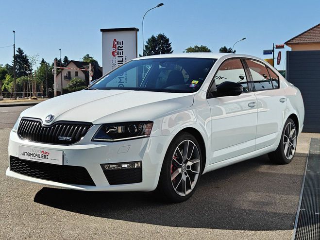 Skoda Octavia 2.0 TSI 220ch RS DSG6 Blanc de 2015