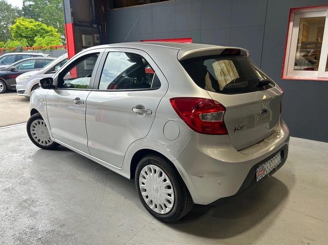 Ford KA Plus 1.2 TIVCT 85 ACTIVE START-STOP Gris de 2017