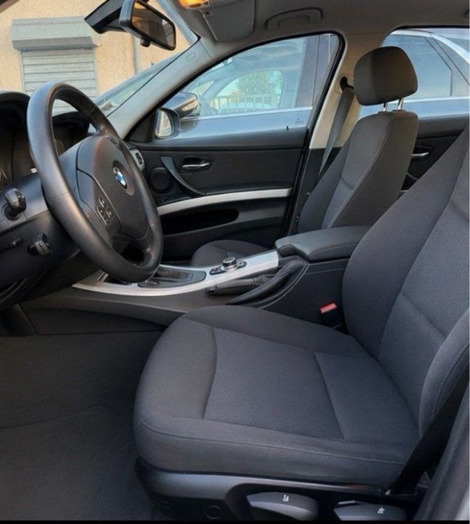 BMW Serie 3 E90 Berline 318d 2.0 d 16V 143 cv Bo�te  Gris de 2009