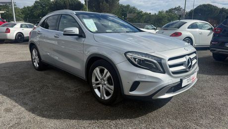 Mercedes Classe GLA CLASSE 200 CDI Sensation 7-G DCT A 2015 d'occasion a Saint-Nazaire (44)