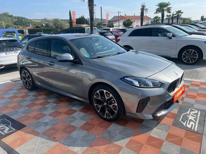 BMW Serie 1 (F70) 120D 163 DKG7 M SPORT Gris Clair de 2025
