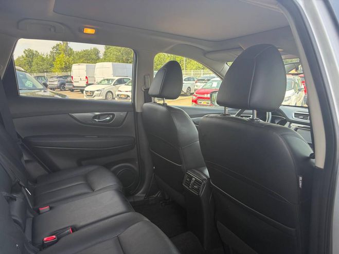 Nissan X Trail X-Trail 1.6 dCi - 130 Euro 6  Tekna GRIS CLAIR de 2017