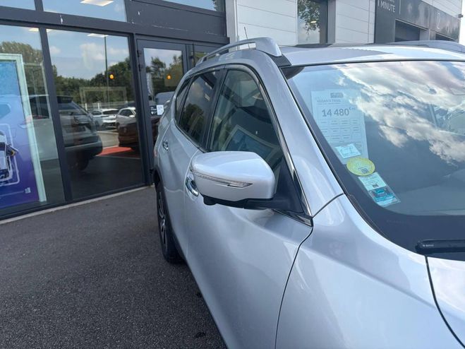 Nissan X Trail X-Trail 1.6 dCi - 130 Euro 6  Tekna GRIS CLAIR de 2017