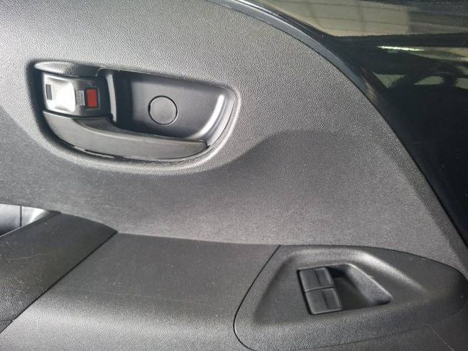 Citroen C1 PureTech 82 Mentos noir de 2017