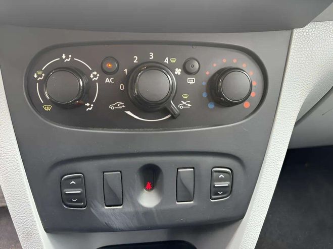 Dacia Sandero 1.5 DCI 90CH FAP ECO� BLACK LINE 2 GRIS C de 2012