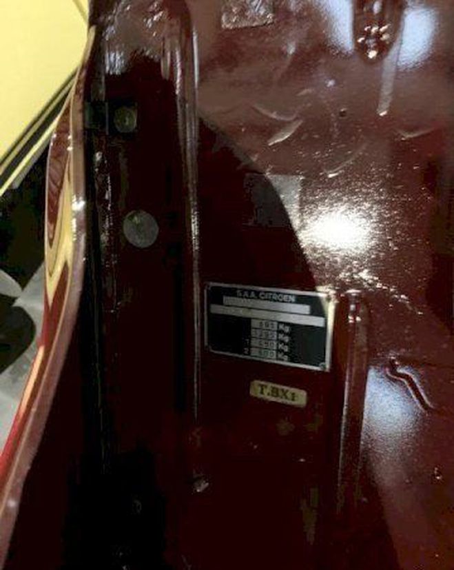 Citroen 2 CH 2 CV 2cv6 charleston 1ere serie  de 1980