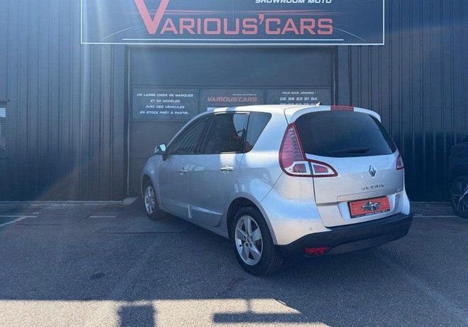 Renault Scenic 2.0 DYNAMIQUE 150 CV Gris de 2010