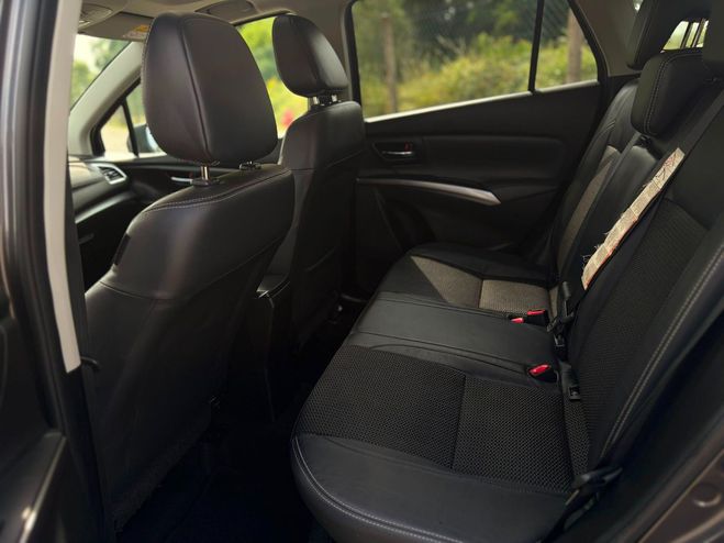 Suzuki S-Cross Comfort STYLE * SEMI CUIR * TOIT OUVRANT Gris de 2023