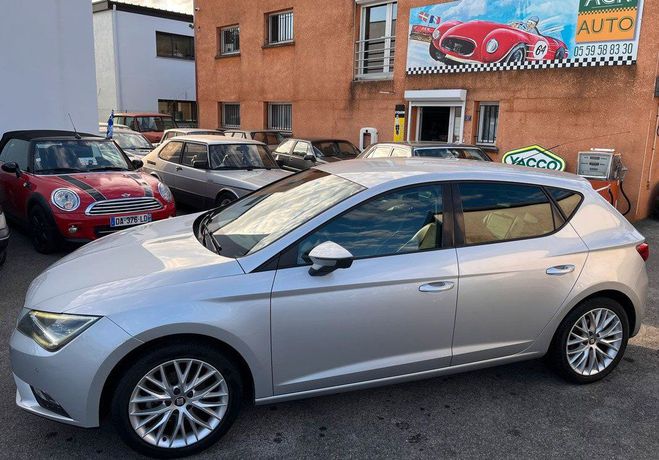 Seat Leon III (2) 1.2 TSI 110 START-STOP STYLE ess Gris de 2016