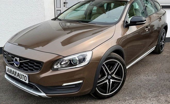 Volvo V60 2.0L TDI 190ch Ph. 2 Cross Country D4 LU Marron de 2016