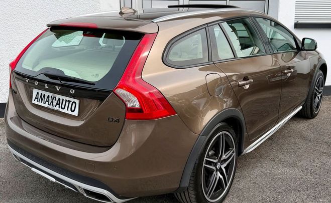 Volvo V60 2.0L TDI 190ch Ph. 2 Cross Country D4 LU Marron de 2016