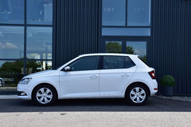 Skoda Fabia III (2) 1.0 TSI 95 BUSINESS BLANC VERNI de 2021