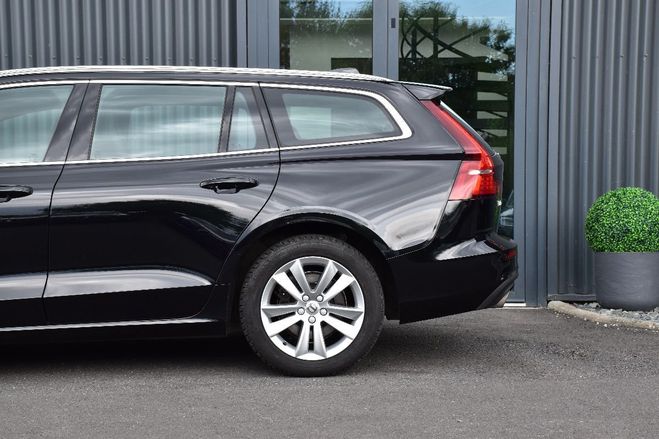 Volvo V60 II B3 163 MOMENTUM BUSINESS DCT 7 NOIR METAL de 2021