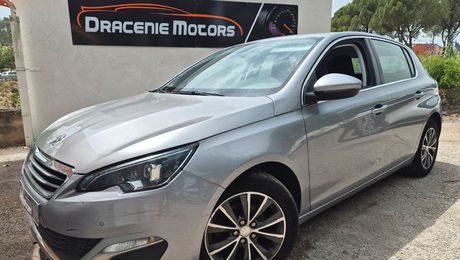 Peugeot 308 110 cv 36 000 km garantie 1 an 2016 d'occasion a Draguignan (83)