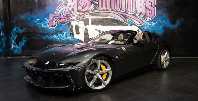 Ferrari 12Cilindri 12 spyder Gris de 2025