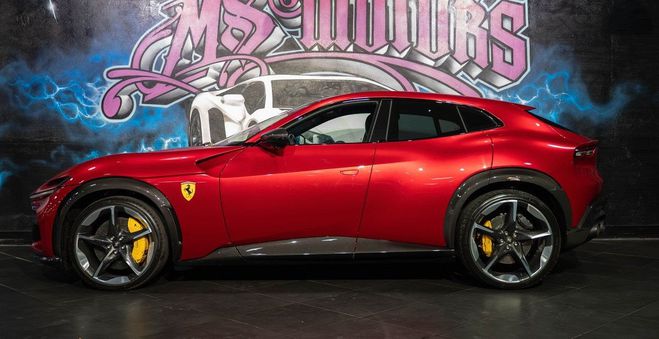 Ferrari Purosangue  Rouge de 2025