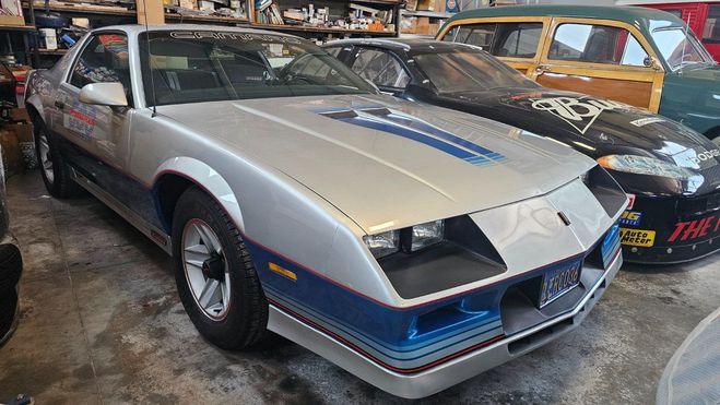 Chevrolet Camaro Z28 5.0L V8 Indianapolis Pace Car Argent M�tal de 1982