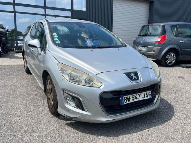 Peugeot 308 1.6 HDi FAP - 92 BERLINE Active PHASE 2 GRIS CLAIR de 2011