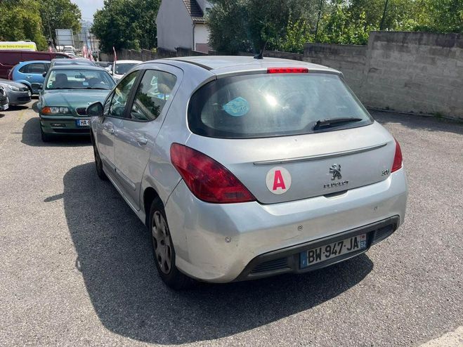 Peugeot 308 1.6 HDi FAP - 92 BERLINE Active PHASE 2 GRIS CLAIR de 2011