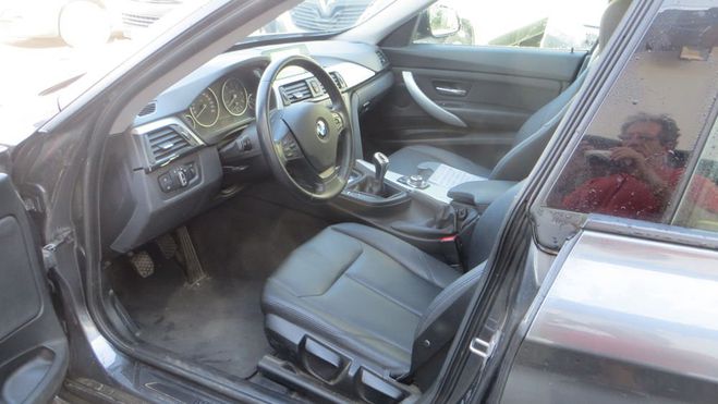 BMW Serie 3  Gris Fonc� de 2015