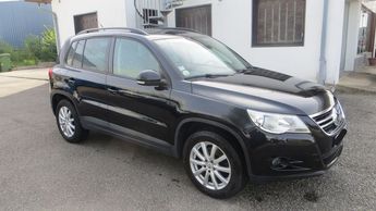  Voir d&eacute;tails -Volkswagen Tiguan 2.0 TDI 140 4Motion , carnet suivie avec &agrave; Chignin (73)