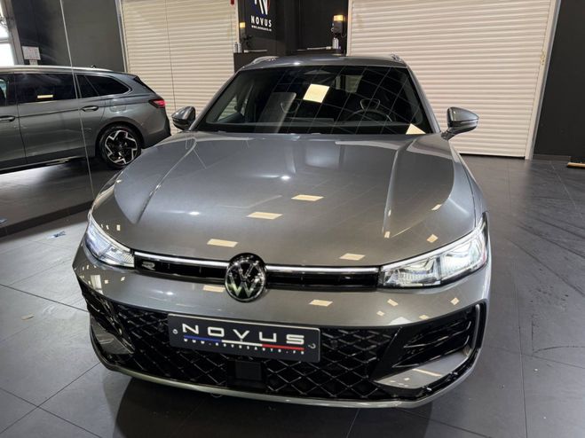 Volkswagen Passat Variant SW 2.0 TDI 150 CV R-LINE GRIS de 2025