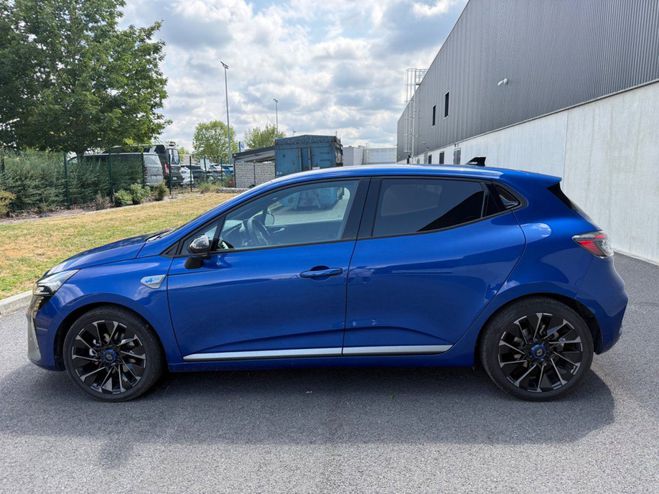 Renault Clio V NOUVELLE E-Tech full hybrid 145ch Espr Bleu de 2024