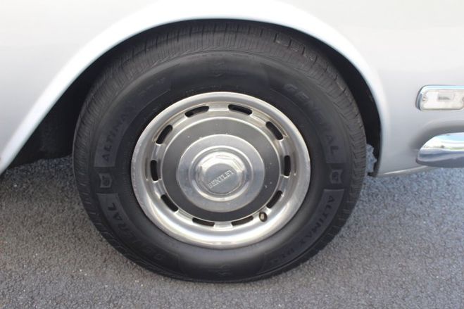 Bentley T1 LHD Gris Argent de 1974