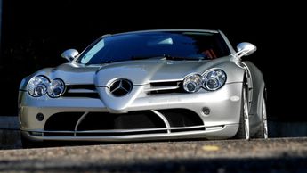  Voir d&eacute;tails -Mercedes Classe SL McLaren &agrave; Cannes (06)