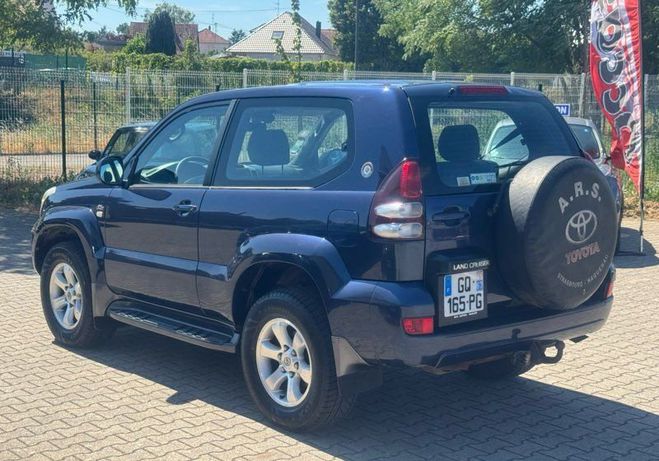 Toyota Land Cruiser 3.0 D-4D 163ch 11cv 3p bo�te manuelle de Bleu de 2003