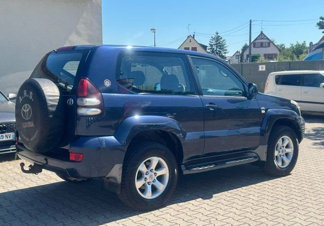 Toyota Land Cruiser 3.0 D-4D 163ch 11cv 3p bo�te manuelle de Bleu de 2003