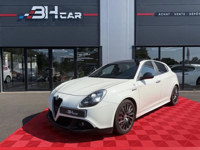Alfa romeo Giulietta 1.8 TBI 235 QUADRIFOGLIO VERDE / ECHAPPE Blanc de 2011