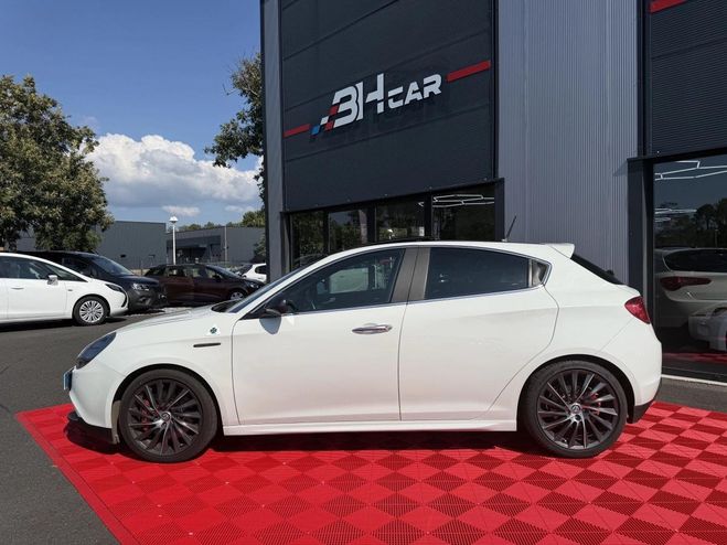 Alfa romeo Giulietta 1.8 TBI 235 QUADRIFOGLIO VERDE / ECHAPPE Blanc de 2011