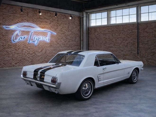 Ford Mustang V8 289ci 1966 Coupe de Beige Clair de 1966