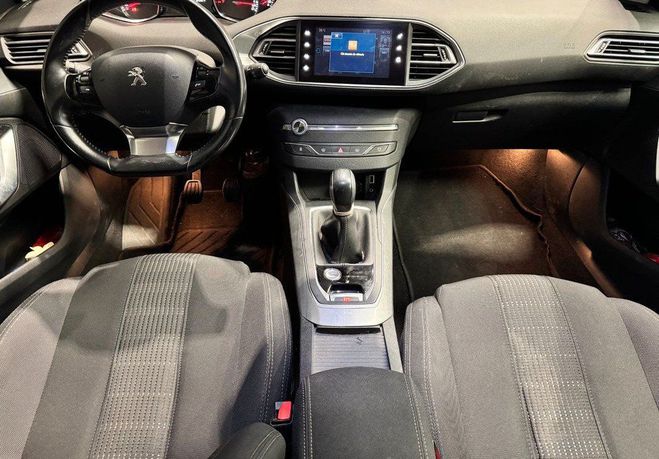 Peugeot 308 1.2 110Ch ALLURE CAMERA RECUL GPS BLUETO Gris de 2017