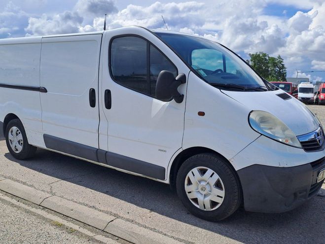 Opel Vivaro A Fourgon Phase 2 2.5 CDTI court 145 cv BLANC de 2007