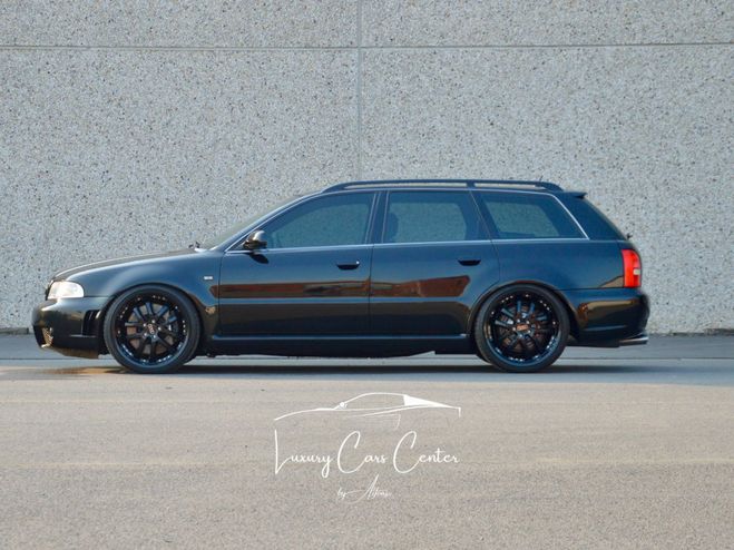 Audi RS4 ABT (B5) noir de 2001