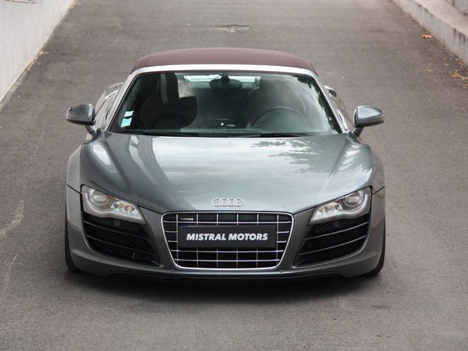 Audi R8 V10 R-tronic 525 cv gris daytona de 2016