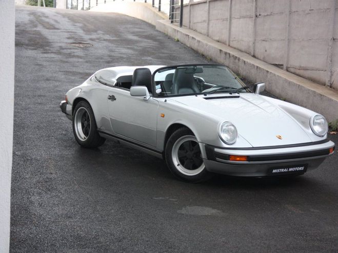 Porsche 911 3.2l SPEEDSTER caisse �troite argent m�tallis� de 1989