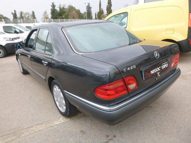 Mercedes Classe E 420 v8 El�gance A Gris de 1996