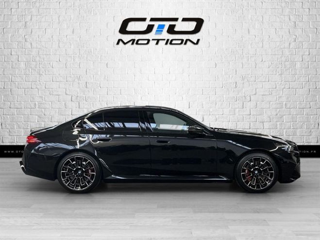 BMW M5 PHEV 727 ch BVA8 G90 Noir Sapphire de 2024