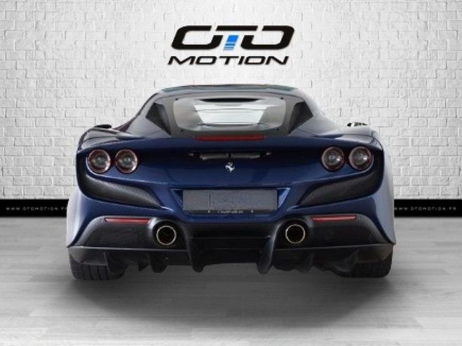 Ferrari F8 Tributo  Bleu m�tallis� de 2020