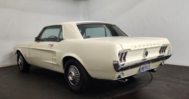 Ford Mustang  Blanc de 1967