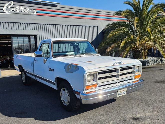 Dodge Ram D100 Blanc de 1989