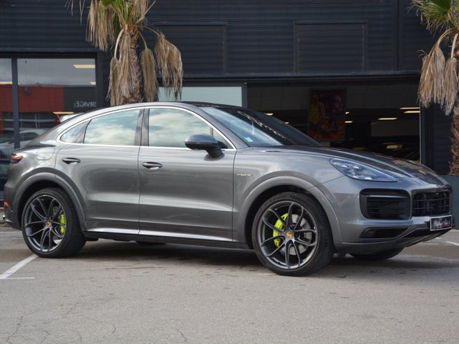 Porsche Cayenne COUPE E-HYBRID 462 CV Pack Sport Design  Gris de 2020