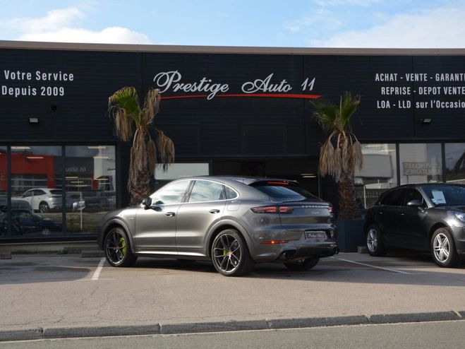 Porsche Cayenne COUPE E-HYBRID 462 CV Pack Sport Design  Gris de 2020