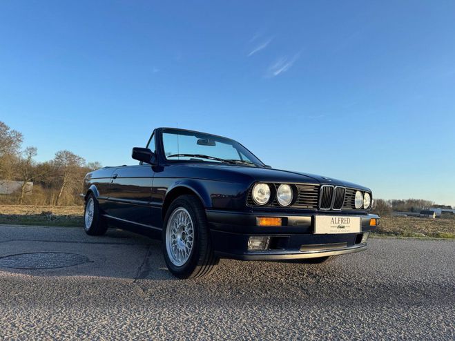 BMW Serie 3 318i E30 Cabriolet Bleu de 